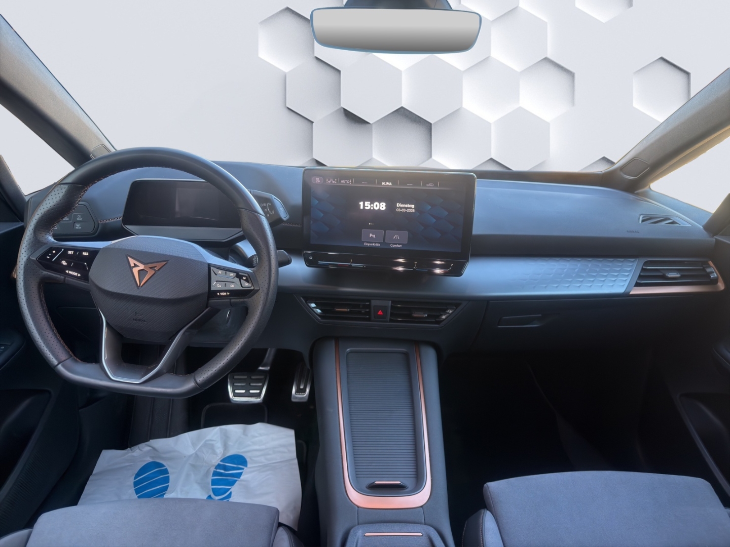 Born 150kW LED ACC 360°Kamera ParkLenkAssist Sitzheizung