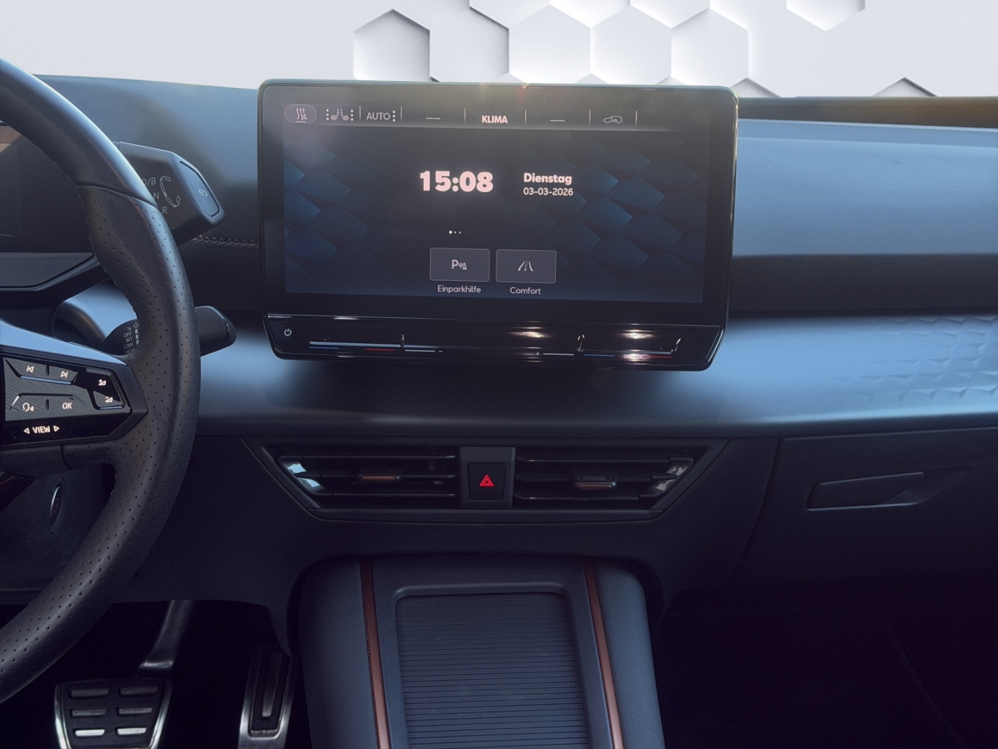 Born 150kW LED ACC 360°Kamera ParkLenkAssist Sitzheizung