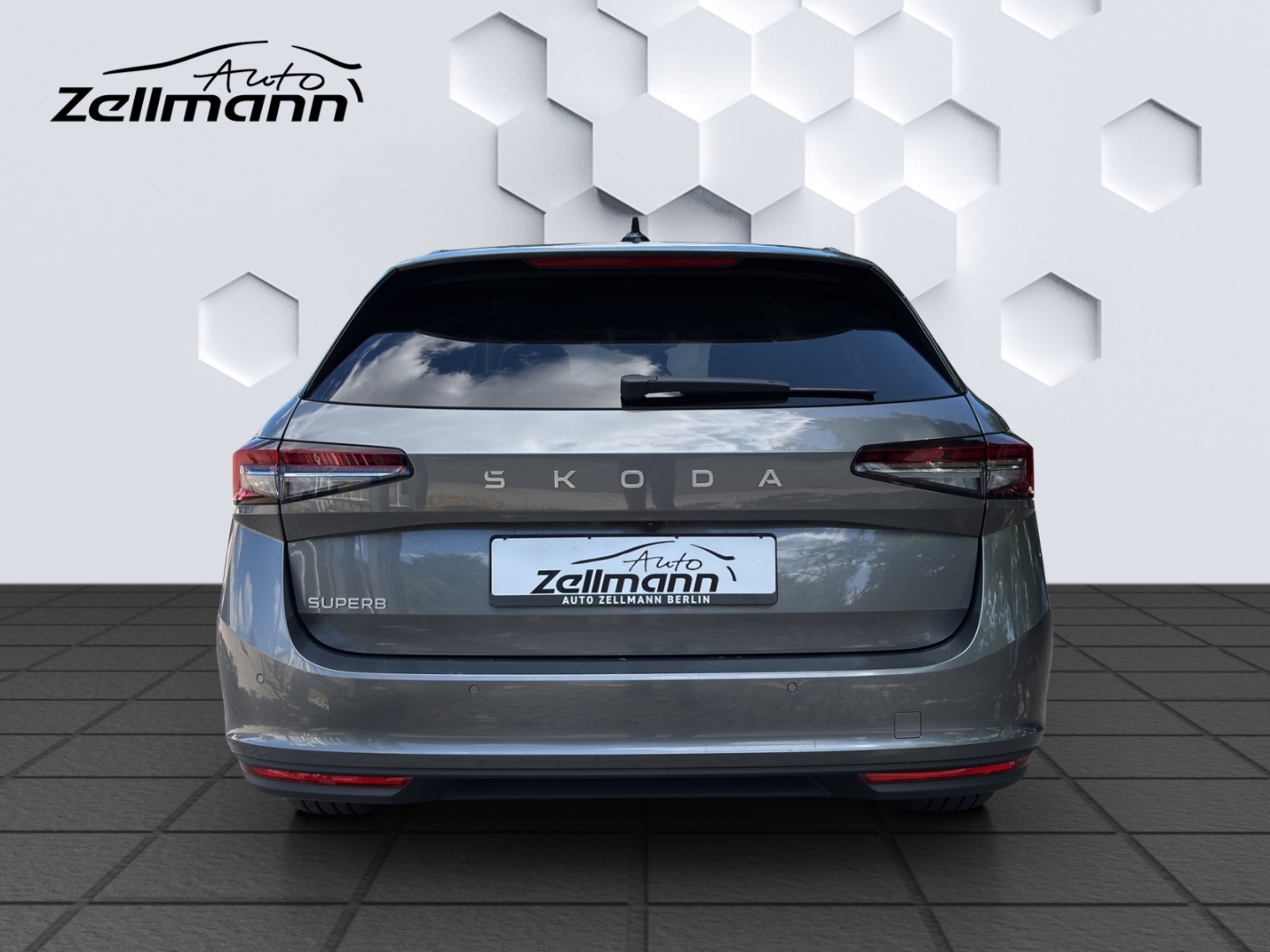 Superb Combi Selection 1.5 TSI 110KW DSG DCC AHZV Matrix-LED PDC Navi Rückfahrkamera