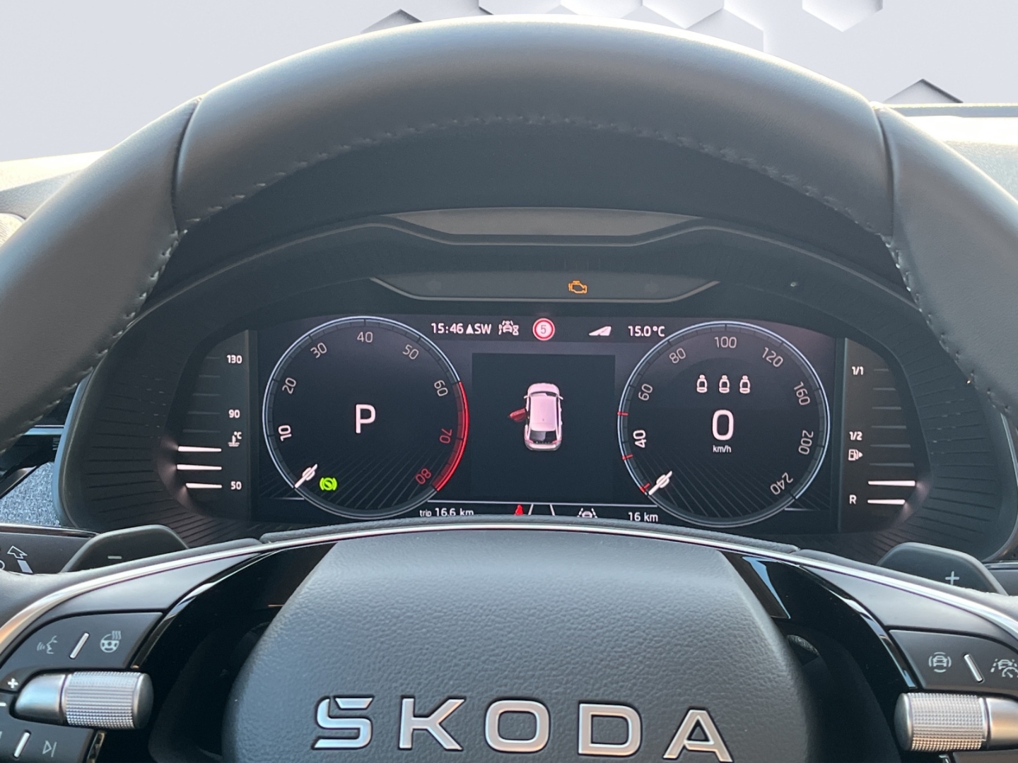 Scala Tour Digitales Cockpit LED Sperrdiff. ACC Apple CarPlay Android Auto Musikstreaming