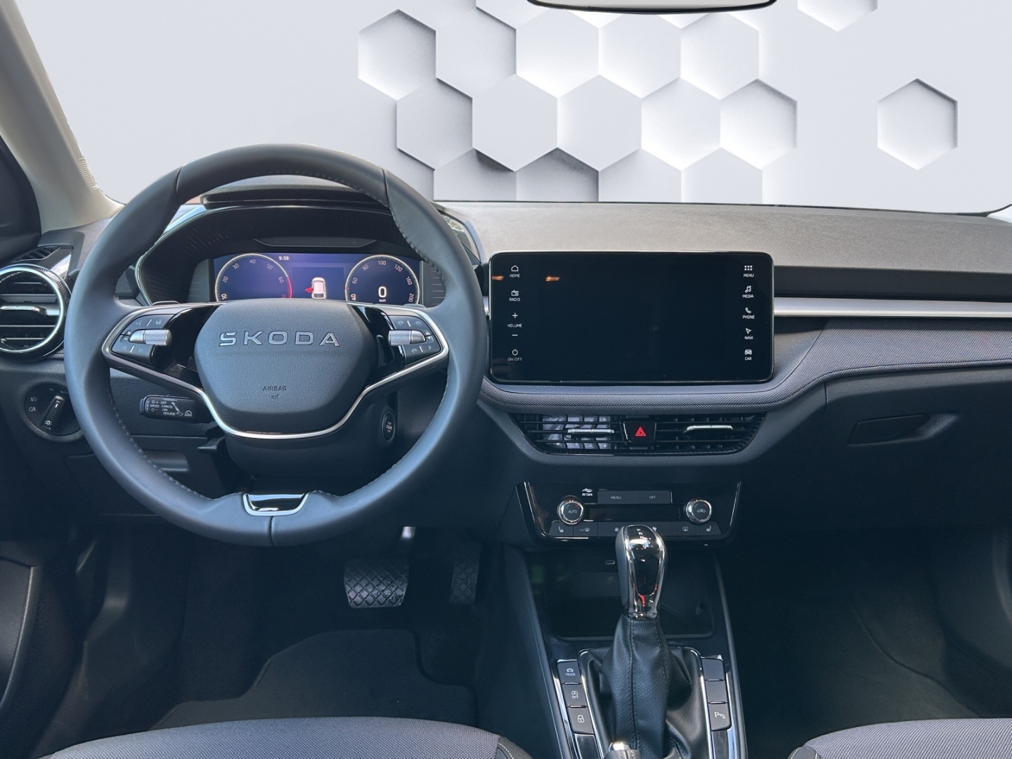 Fabia Tour Navi Digitales Cockpit LED Sperrdiff. ACC Mehrzonenklima Fahrerprofil DAB