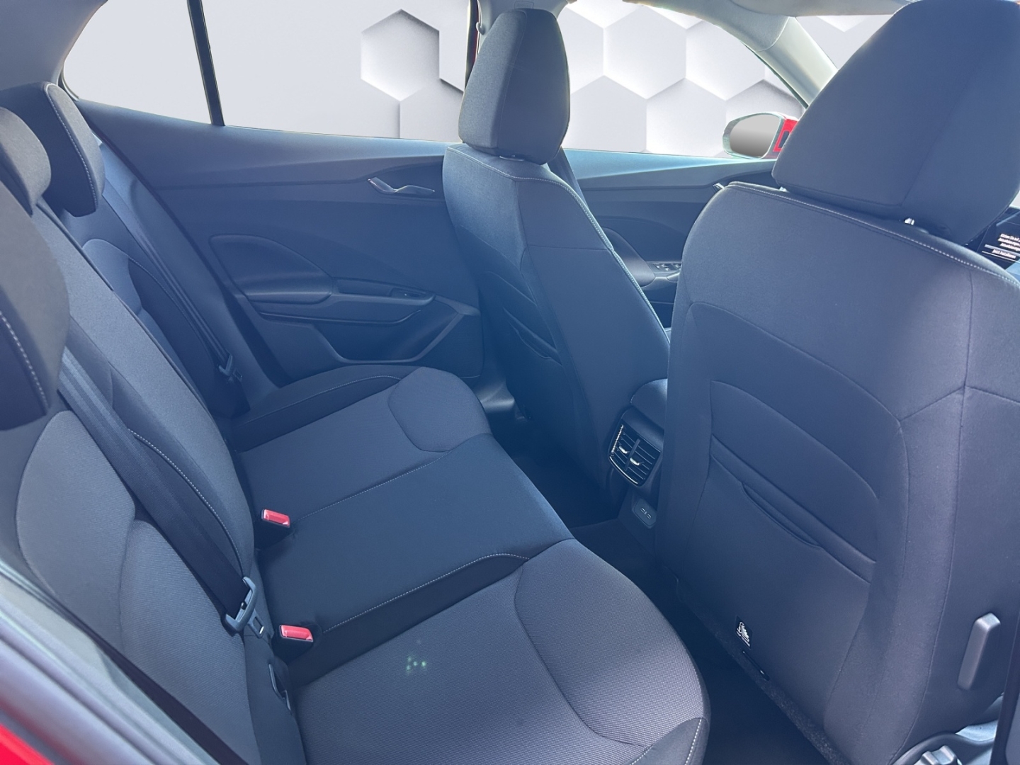 Fabia Tour Navi Digitales Cockpit LED Sperrdiff. ACC Mehrzonenklima Fahrerprofil DAB