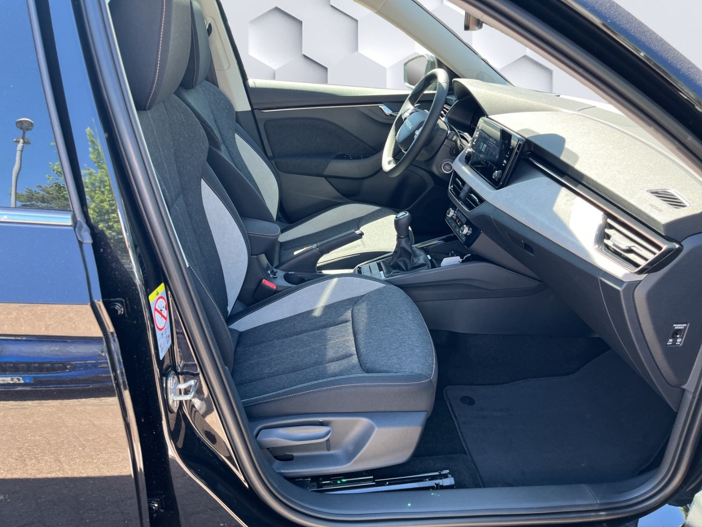 Kamiq Tour Balance 1.0 TSI 85kW MatrixLED ACC Rückfahrkamera Sitzheizung