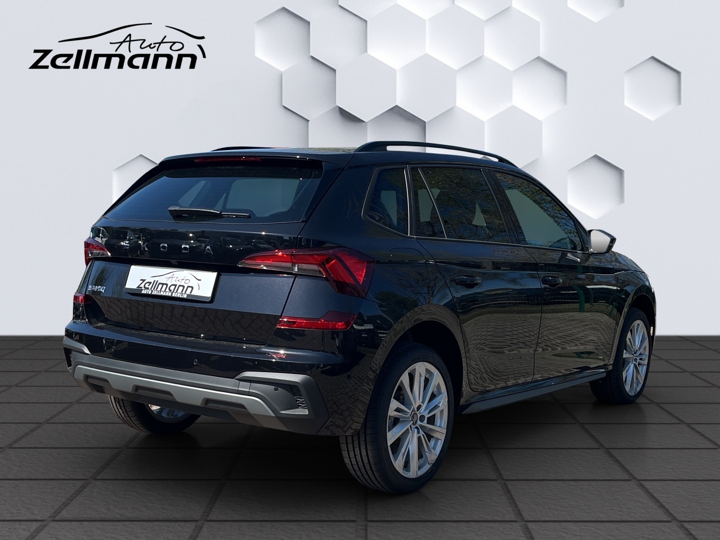 Kamiq Tour 1.5TSI 110kW AHZV MatrixLED PanoDach ACC Rückfahrkamera Sitzheizung