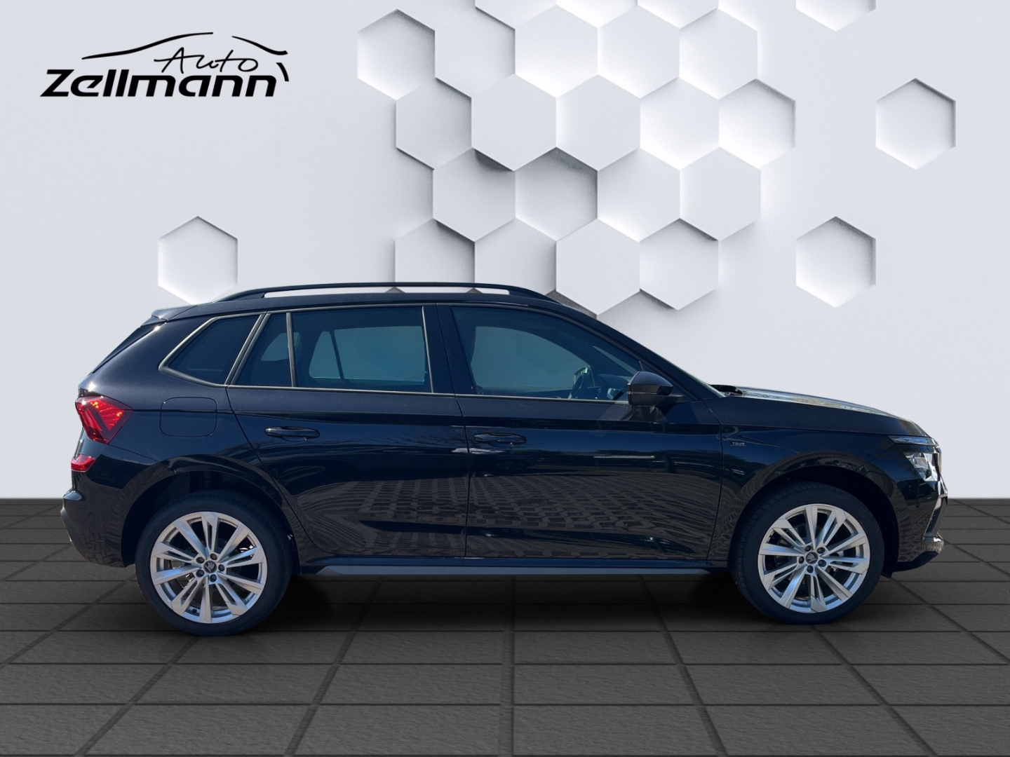 Kamiq Tour 1.5TSI 110kW AHZV MatrixLED PanoDach ACC Rückfahrkamera Sitzheizung