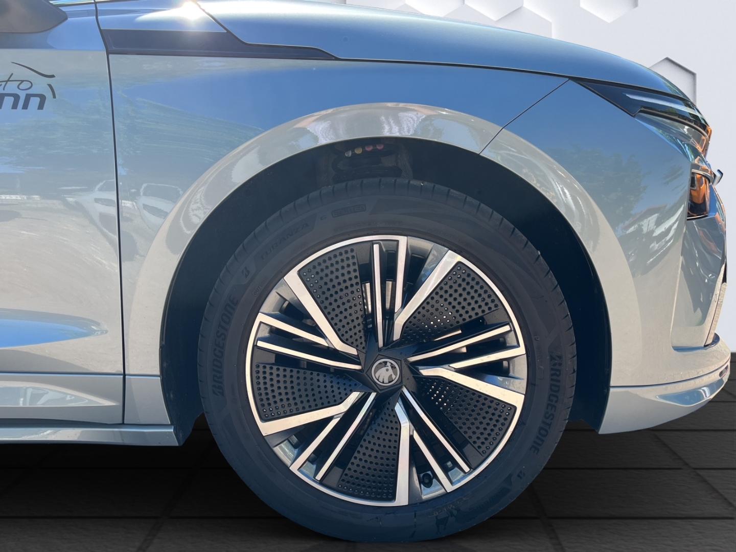 Enyaq Lodge Coupe 60 63kWh AHZV LED PanoDach Rückfahrkamera Sitzheizung