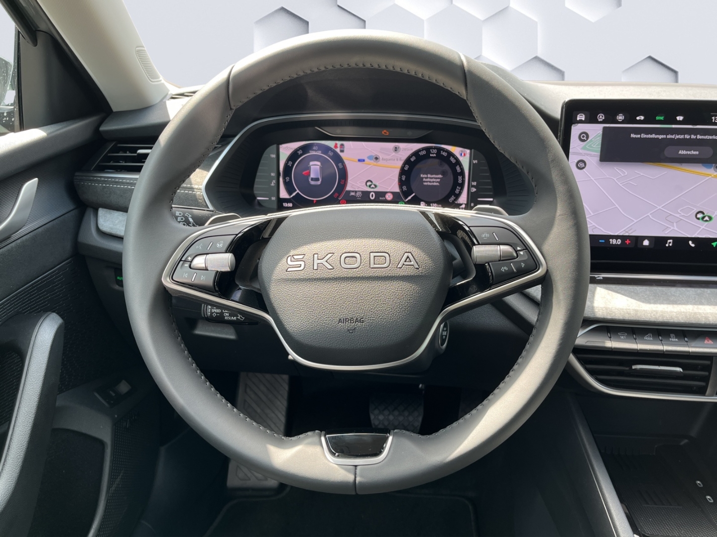Octavia Combi 1.5 TSI mHEV 110 kW Selection HUD Navi Digitales Cockpit Soundsystem 360 Kamera
