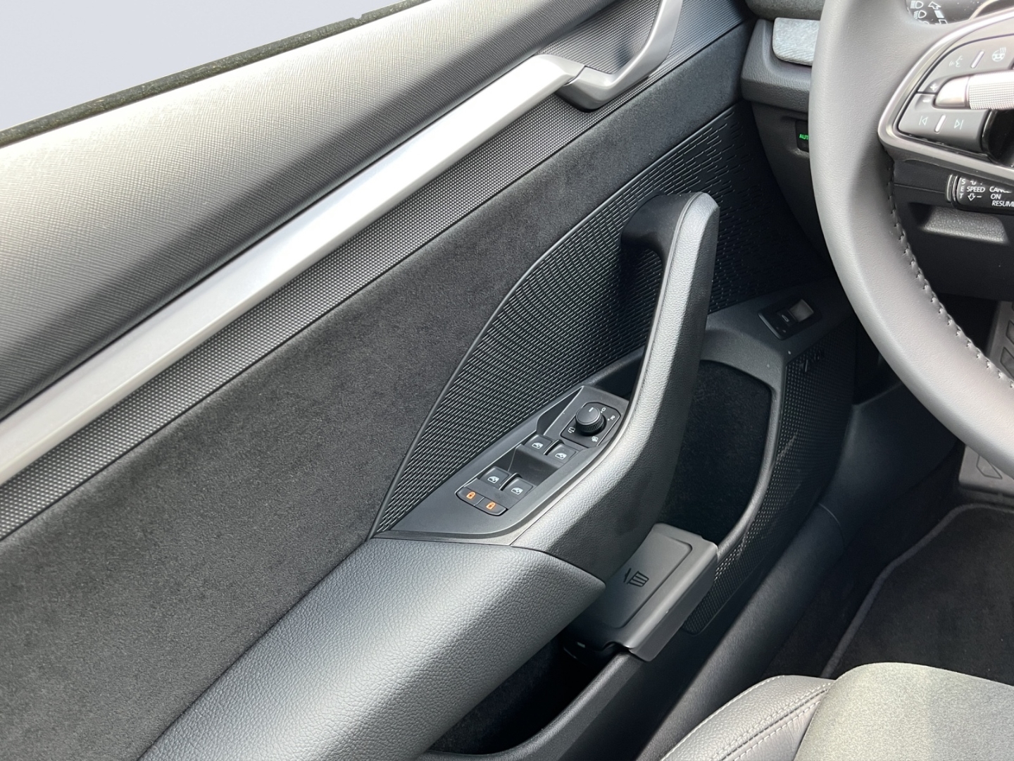 Octavia Combi 1.5 TSI mHEV 110 kW Selection HUD Navi Digitales Cockpit Soundsystem 360 Kamera