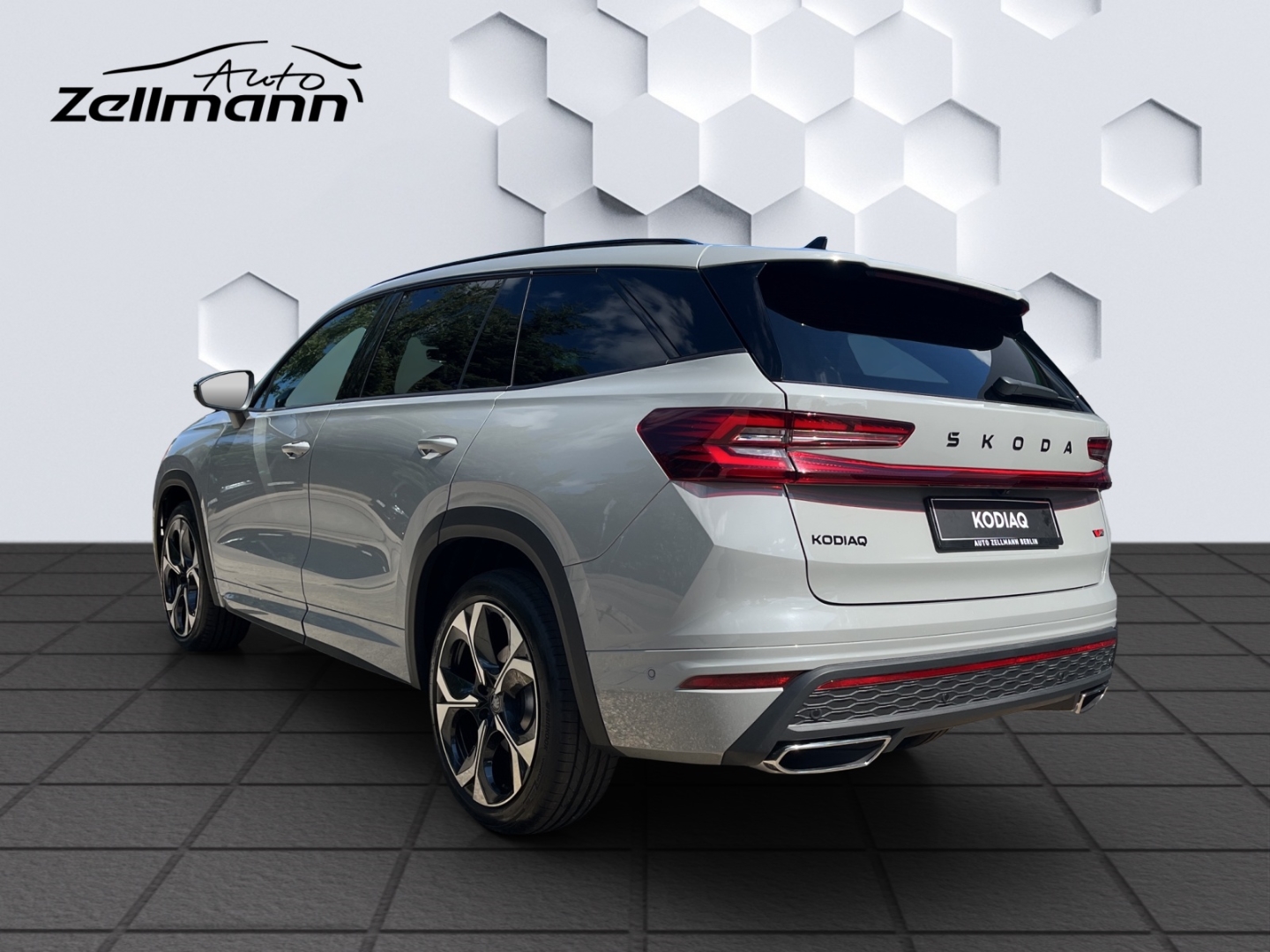 Kodiaq 2.0 TSI 195 kW 4x4 RS Sportpaket HUD AD StandHZG AHK-klappbar Digitales Cockpit