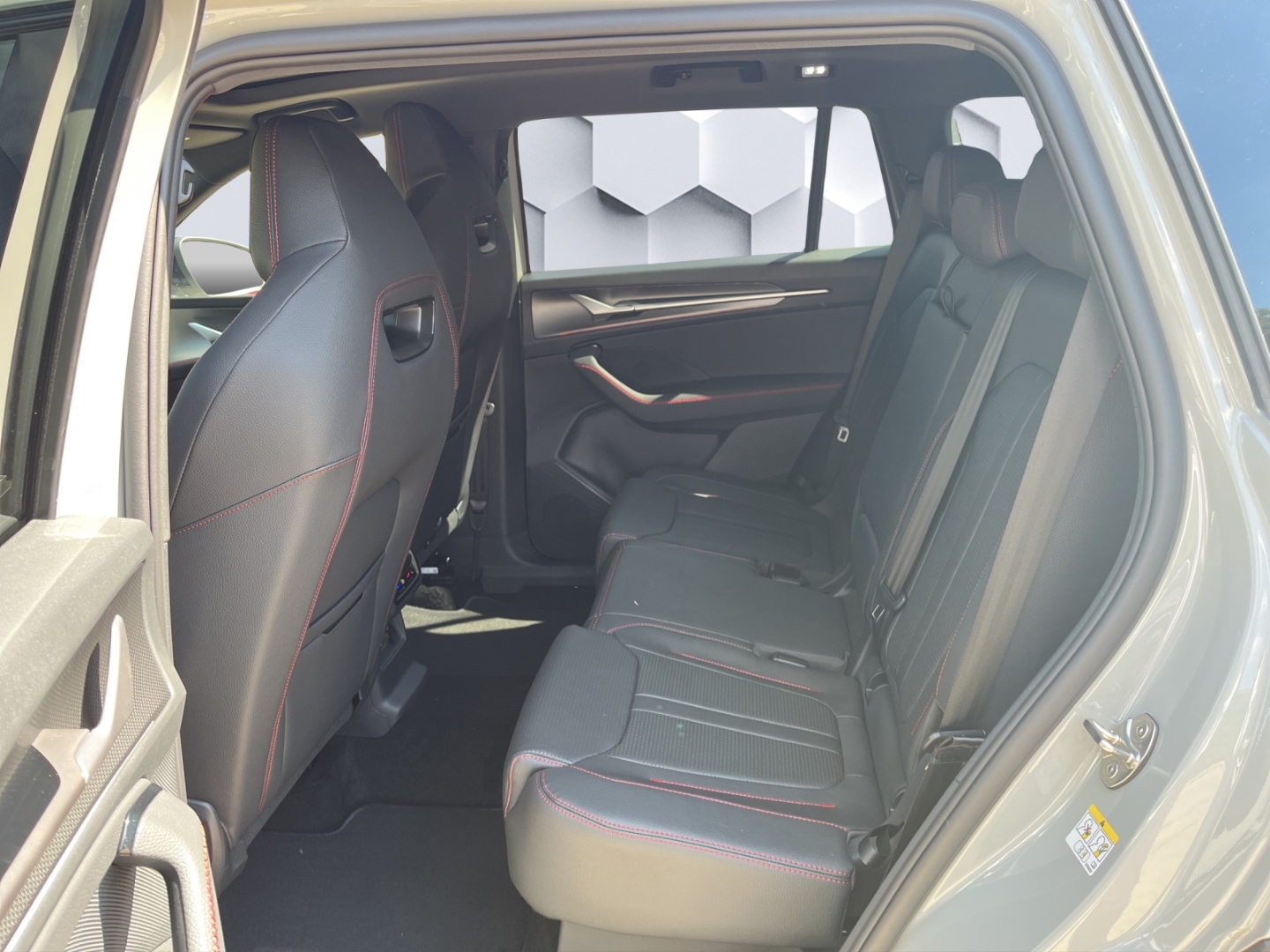 Kodiaq 2.0 TSI 195 kW 4x4 RS Sportpaket HUD AD StandHZG AHK-klappbar Digitales Cockpit