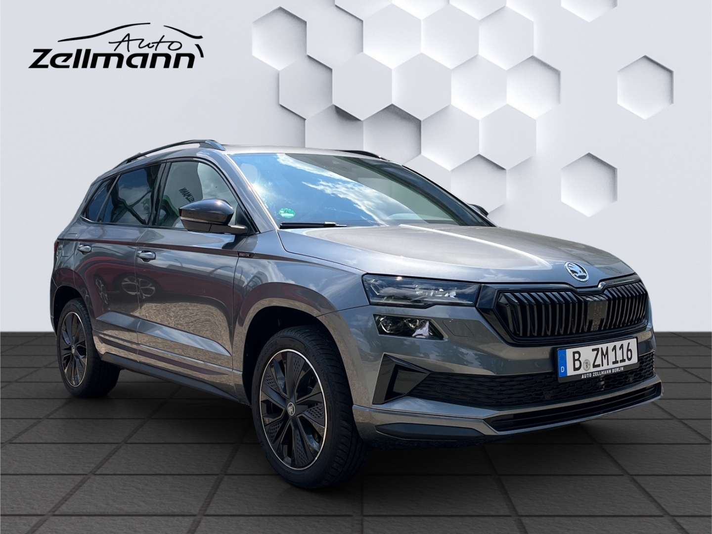 Karoq Sportline Sportpaket AD AHK El. Panodach Navi Soundsystem LED Blendfreies Fernl.