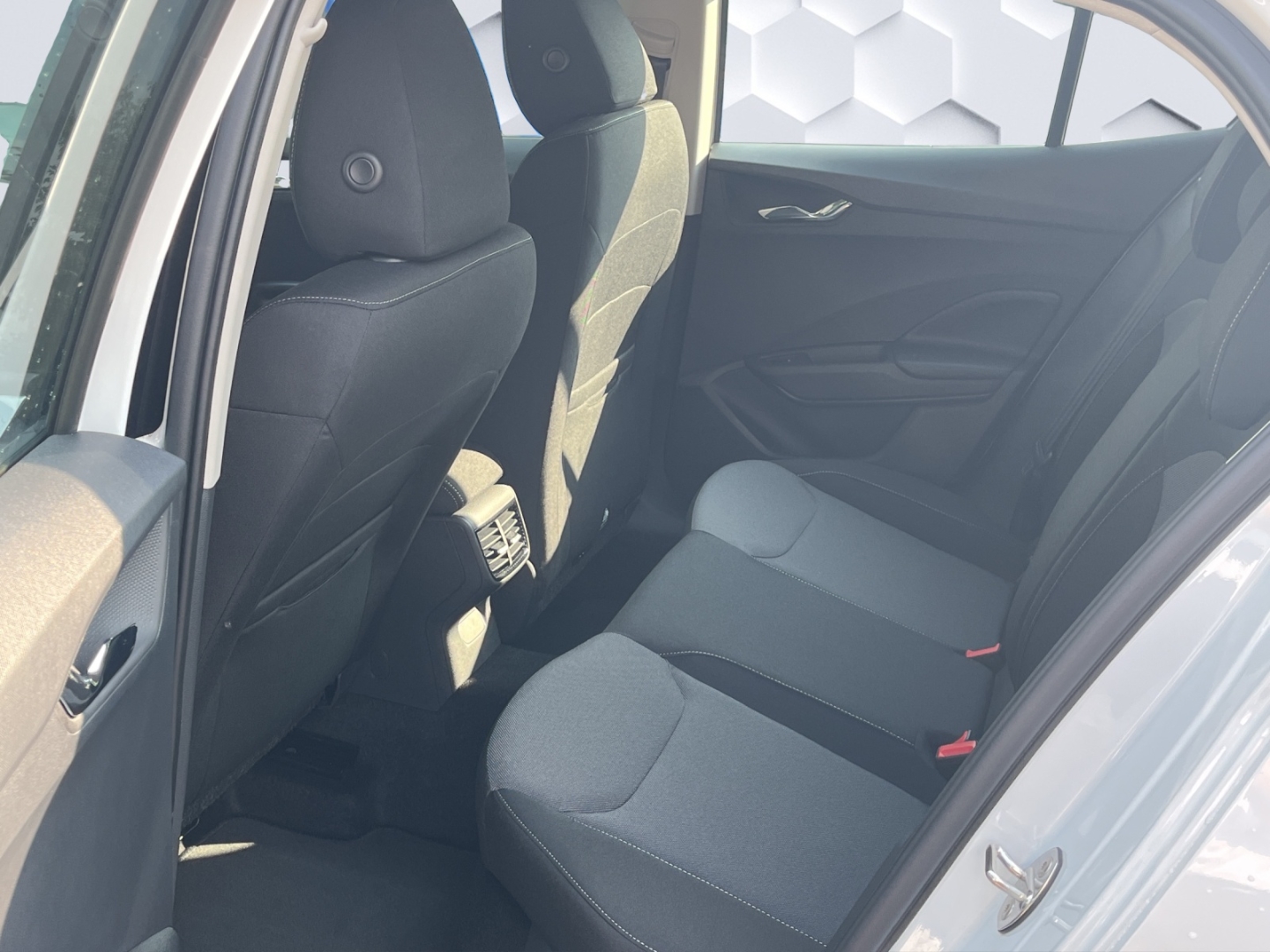 Fabia Selection AHK-abnehmbar LED Sperrdiff. ACC Apple CarPlay Android Auto Mehrzonenklima
