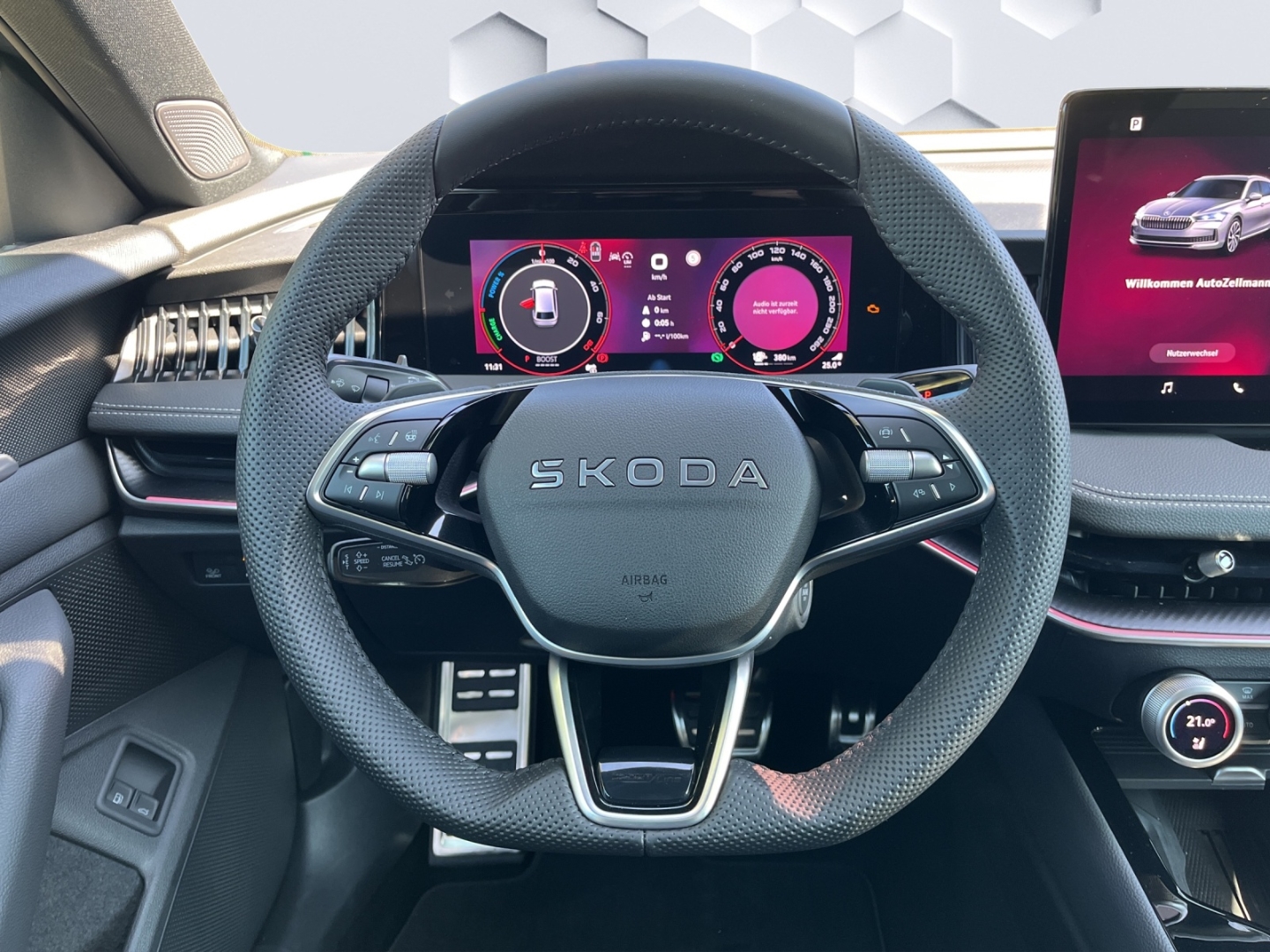Superb Combi 1.5 TSI iV 150 kW Sportline HUD AD AHK-klappbar El. Panodach Digitales Cockpit