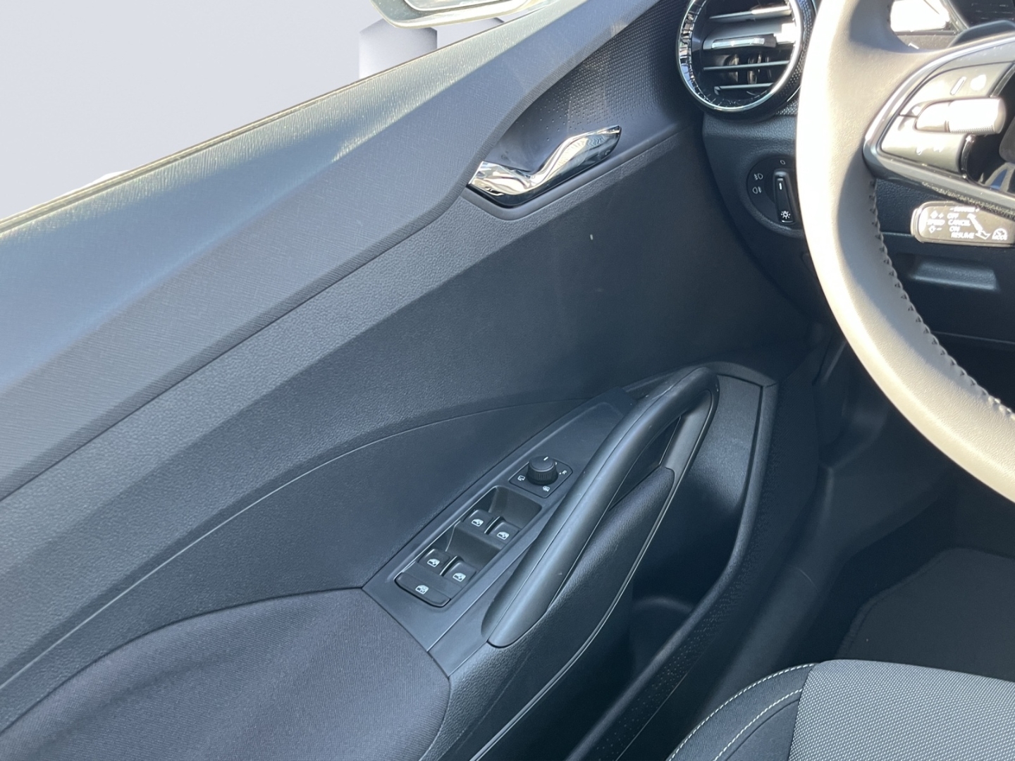 Fabia Selection AHK-abnehmbar Digitales Cockpit LED Sperrdiff. ACC Apple CarPlay Android Auto