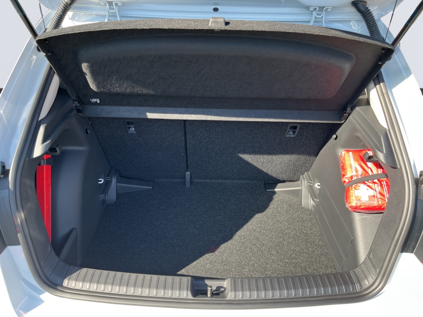 Fabia Selection AHK-abnehmbar Digitales Cockpit LED Sperrdiff. ACC Apple CarPlay Android Auto