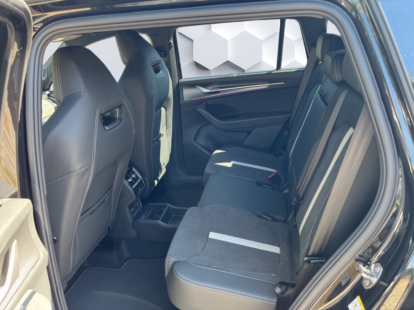 Kodiaq 1.5 TSI iV 150 kW Sportline Sportpaket HUD AD AHK Navi Digitales Cockpit Memory Sitze
