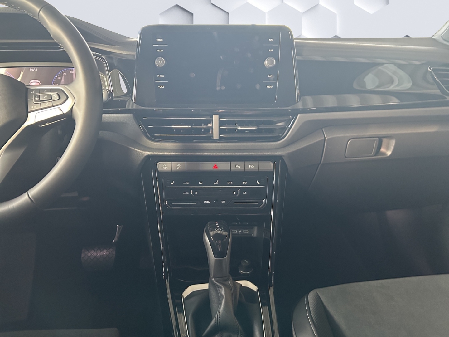 T-Roc Style 2.0l TDI DSG AhK Navi IQ Drive W+S Reifen