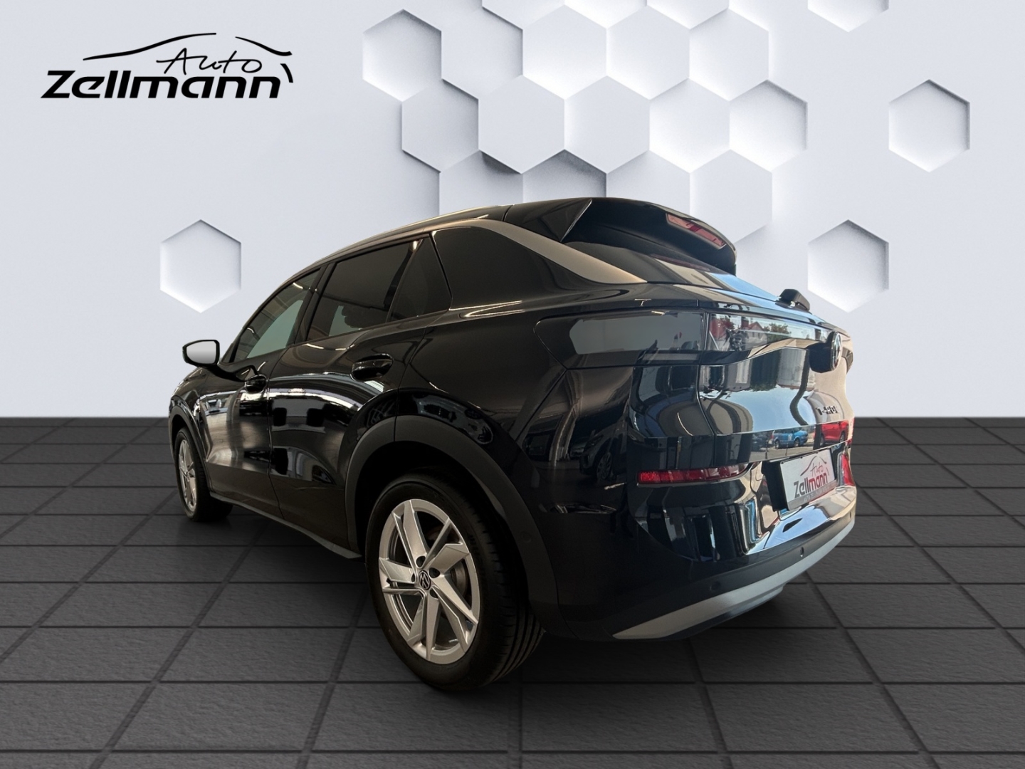 T-Roc Style 1.5l eTSI DSG AhK W+S Reifen IQ.Drive & Light