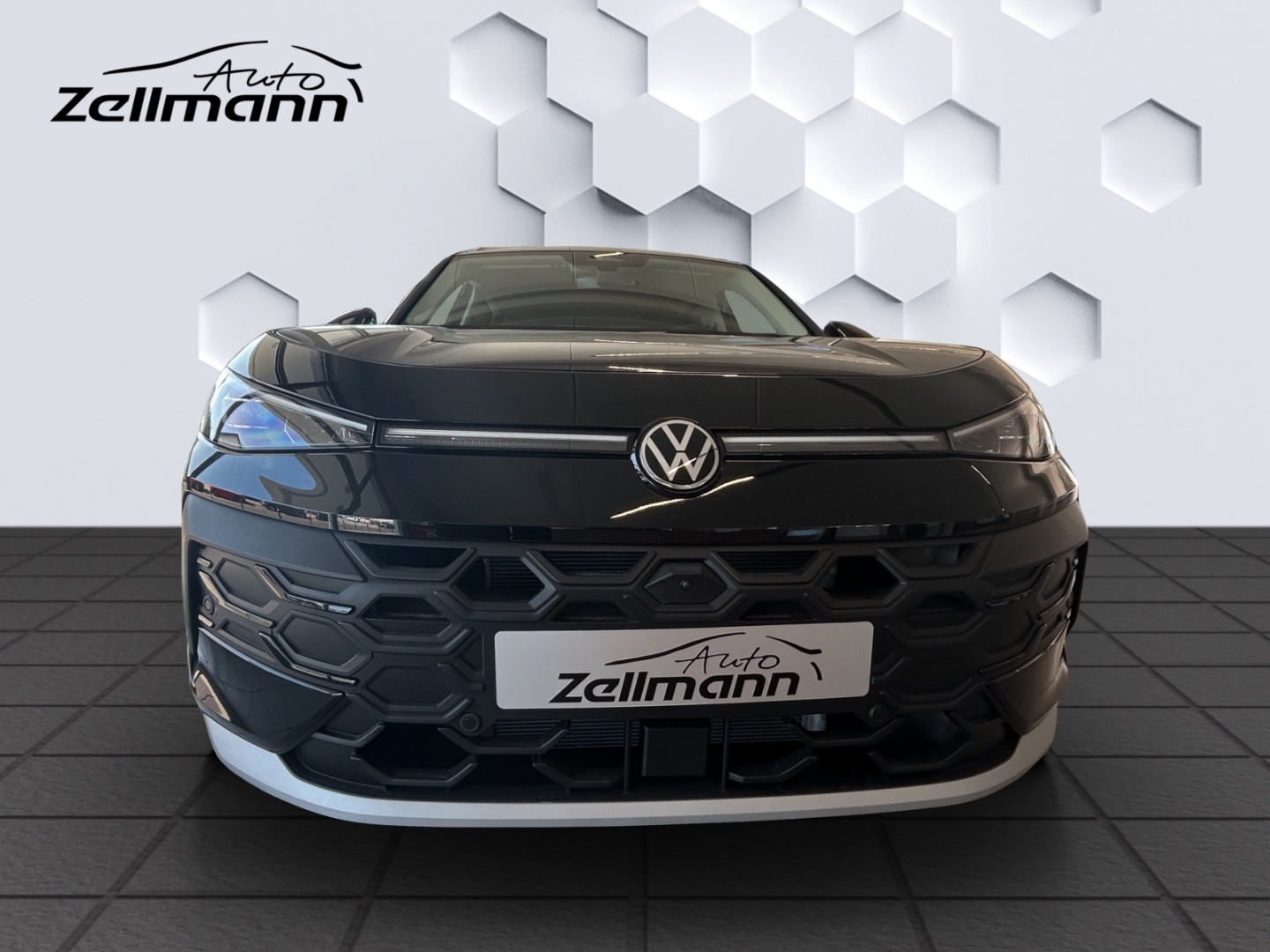 T-Roc Style 1.5l eTSI DSG AhK W+S Reifen IQ.Drive & Light